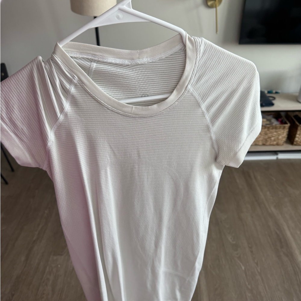 lululemon athletica White Short-Sleeve Ribbed Performance Tee